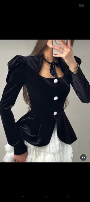 Срочно Продам новое платье двойку очень красивое