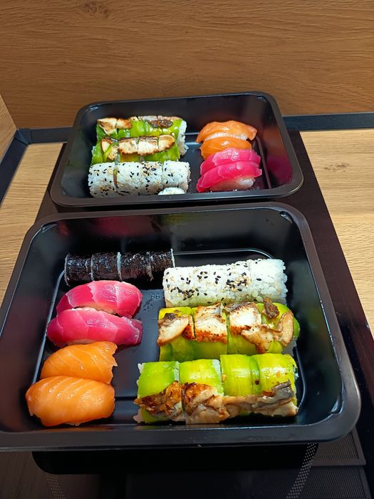 Суши кетъринг за фирмени събития и партита – свежест, стил и вкус!