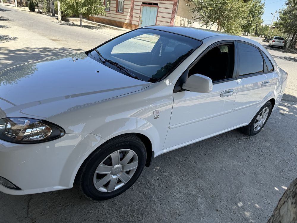 Jentira sotiladi xoladi zur mitan chixol polik pult bor kamera