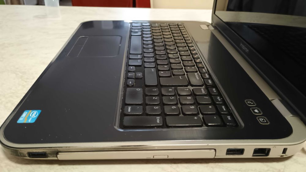 Laptop Dell Inspiron 17R 5720