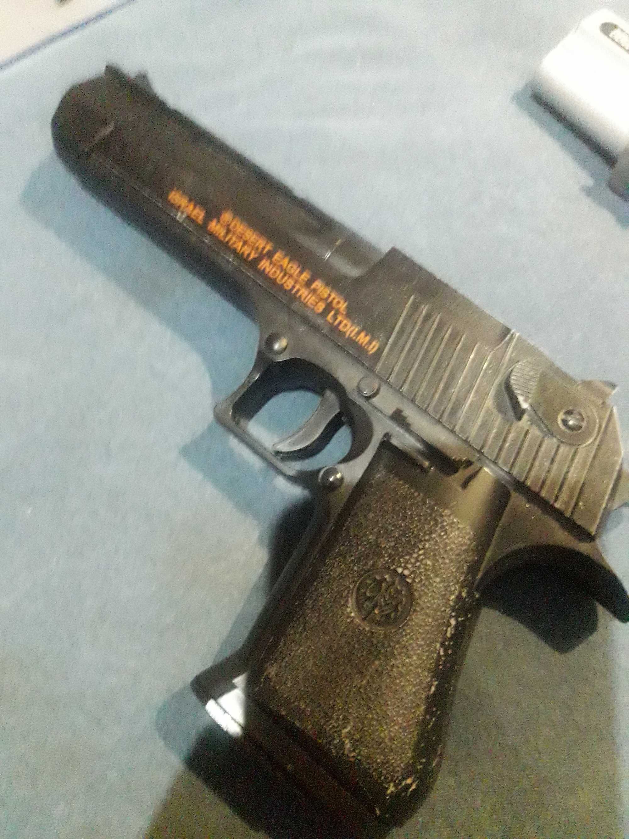 Airsoft пистолет Desert Eagle , Метален !  6мм кал.