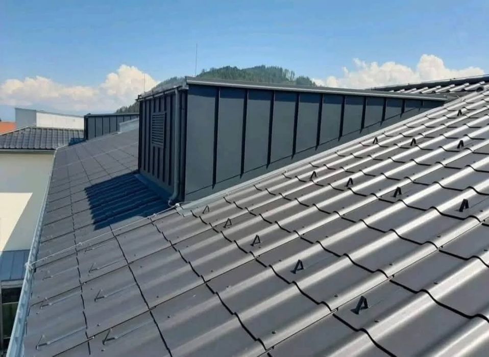 Reparați Acoperișuri Noi şi Vechi  construcții az