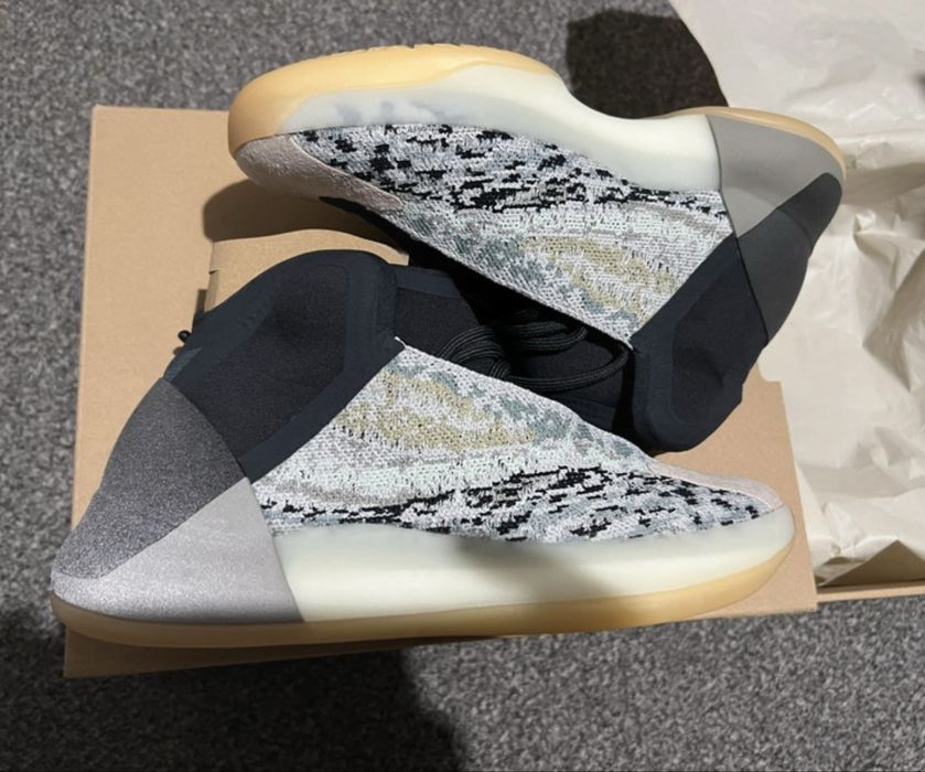 yeezy qntm noi originali