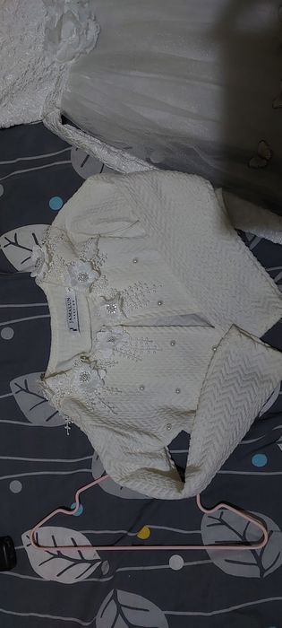 Продам белое платье в хорошем состоянии