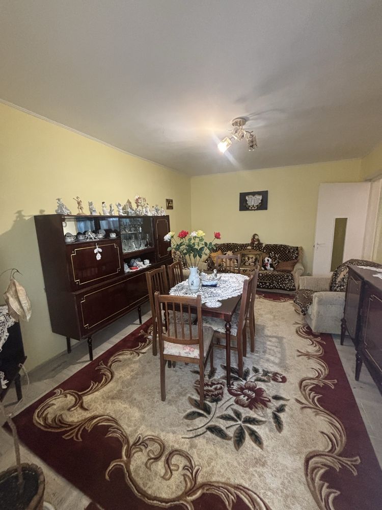 Apartament 2 camere de vanzare