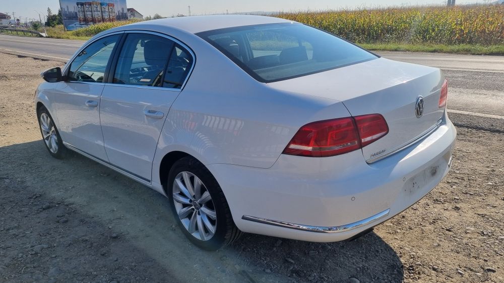 Usa dreapta fata vw passat b7 an 2013 usa fata stanga fata vw pasat b7