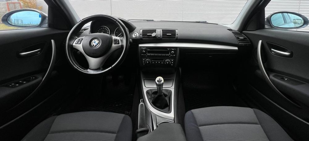 Vand BMW Seria 1 * 2.0 D * manuala fabricatie 2008 impecabila urgent