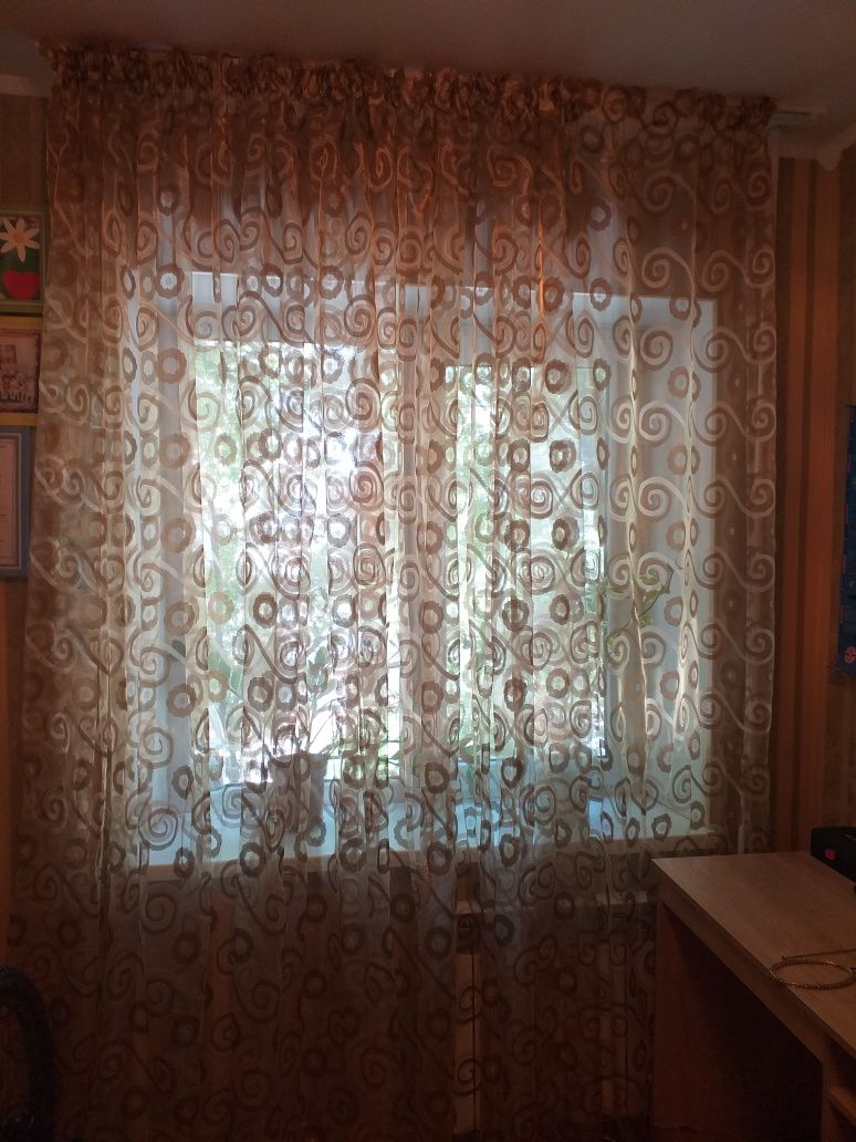 Продаётся тюль 5 метров.