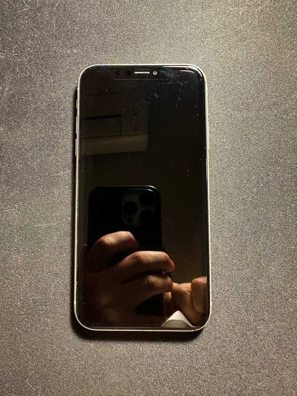 iPhone 11 | Със сменяна батерия и дисплей
