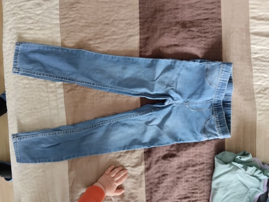 Лот H&M дрехи дънки и блузи за момиче размер 116