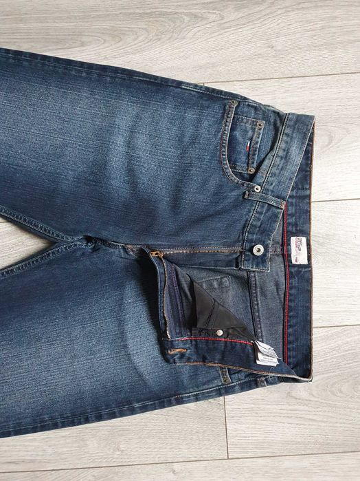 Blugi TOMMY HILFIGER "Manhattan" Bootcut - Marime W32 L32 (Talie 84 cm