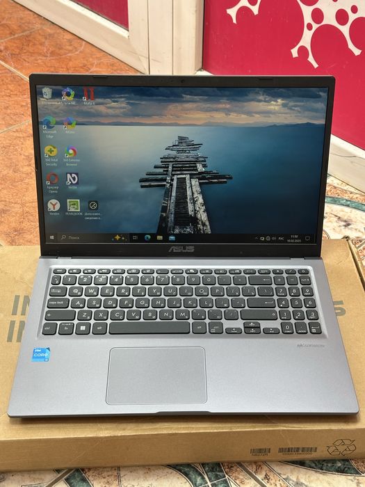 Asus intel(R) Core i3-1115G4 3.00 Ghz 23-года свежий ноут!