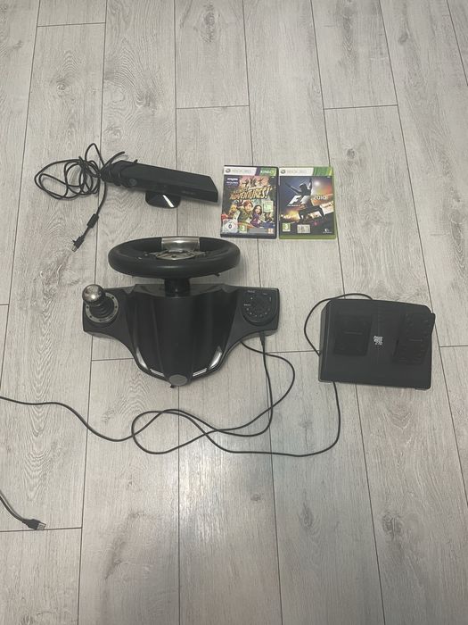 Vând volan pentru xbox 360 + kinetic + 2 jocuri cadou