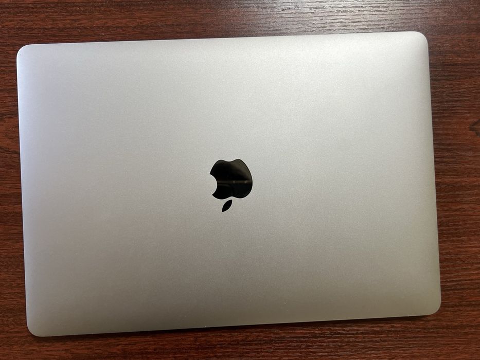Macbook Pro 8 ram, 256 SSD(2016)