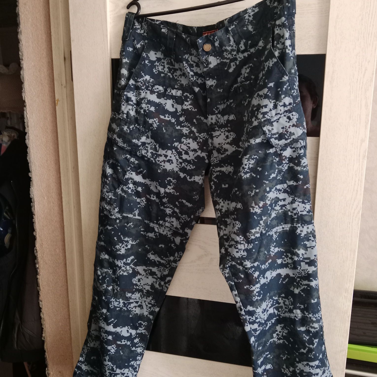 Продам камуфляж форму и куртки