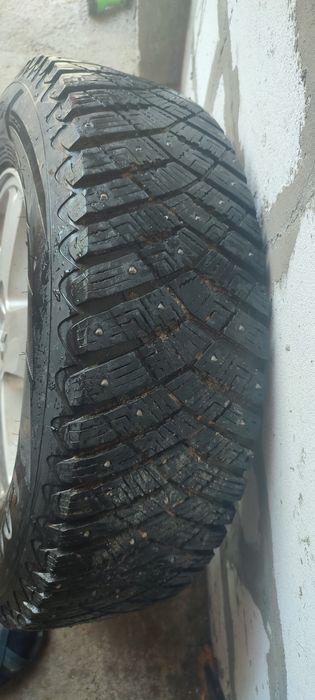 Зимние шины с дисками R16 215/70