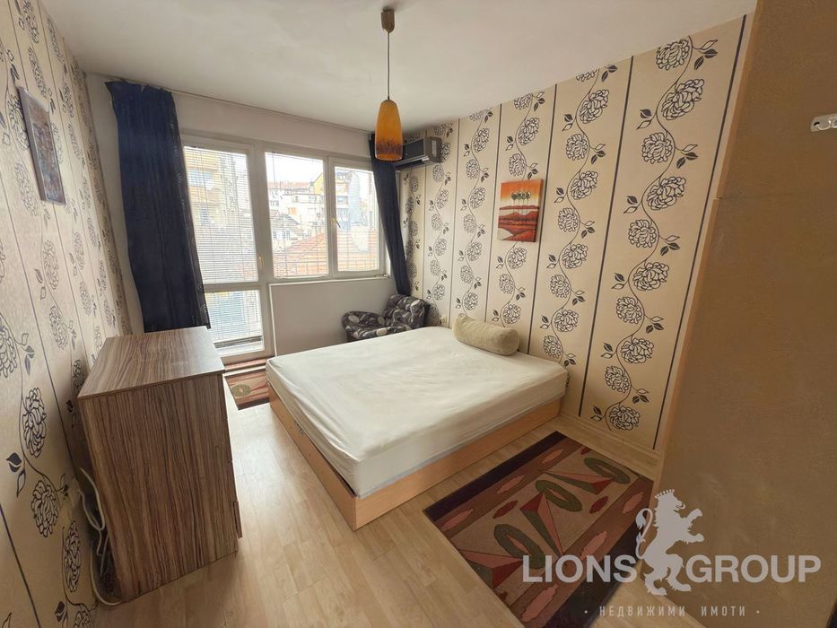 Продава се Тристаен апартамент в Варна, Христо Ботев - 80 кв.м за 2049 €/кв.м - Снимка #7