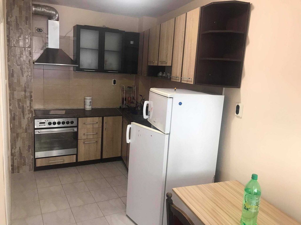 Дава се под наем Тристаен апартамент в Бургас, Център - 92 кв.м за 191.25 € - Снимка #10