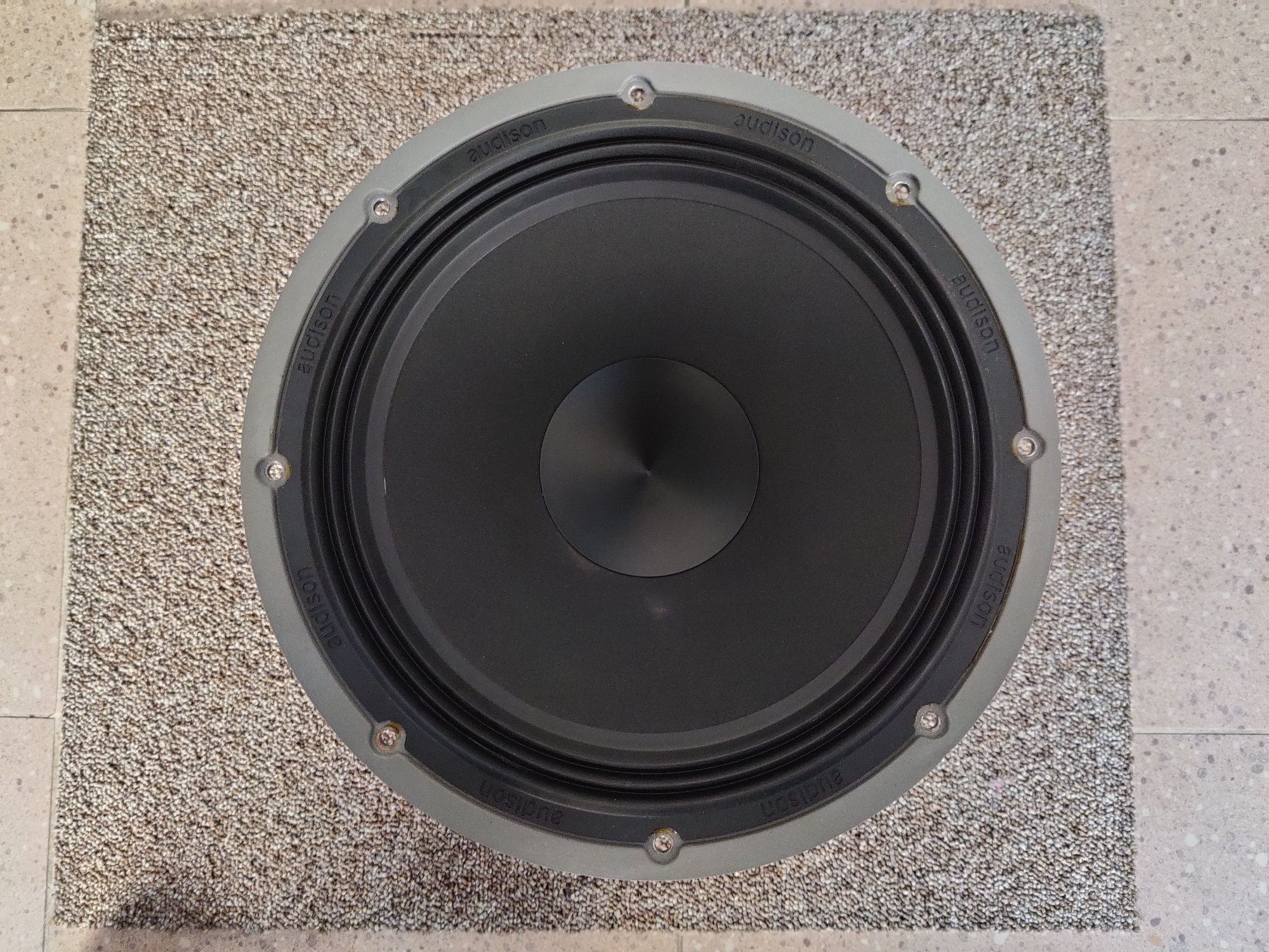 Audison subwoofer