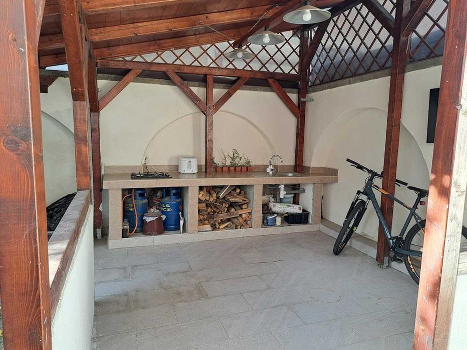 OCAZIE!!! Apartament in casa situata ultracentral cu curte aferenta.