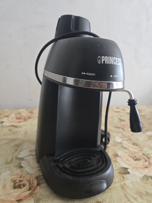 Продавам   кафе машина