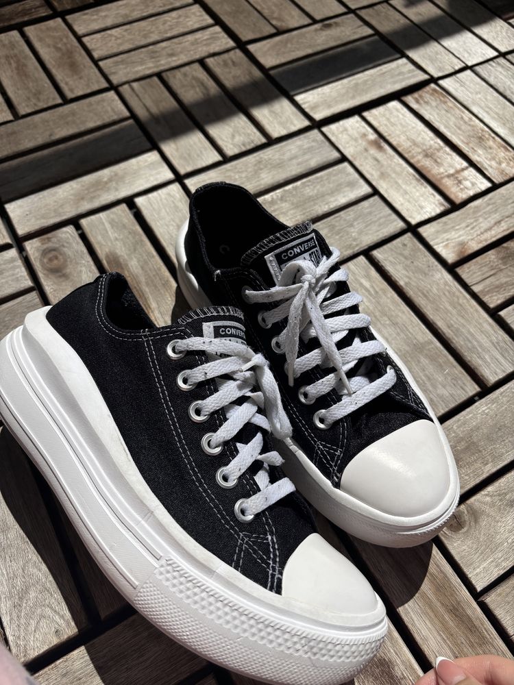 Обувки на converse
