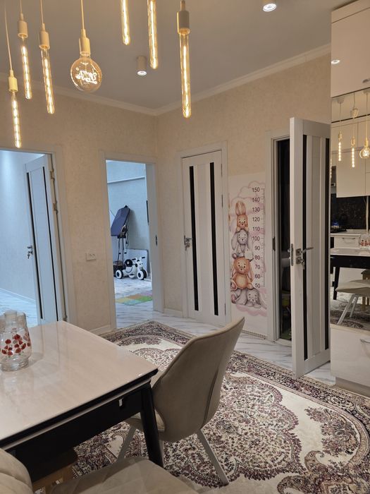 Продаю кв в центре на Ц1 возле ген прокур, 6го роддома и 6ти Посольств