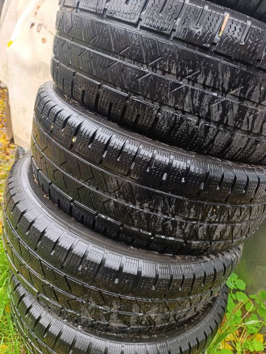 Van 6 cauciucuri 235. 65 r16 c