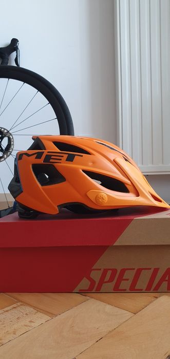 casca bicicleta Met