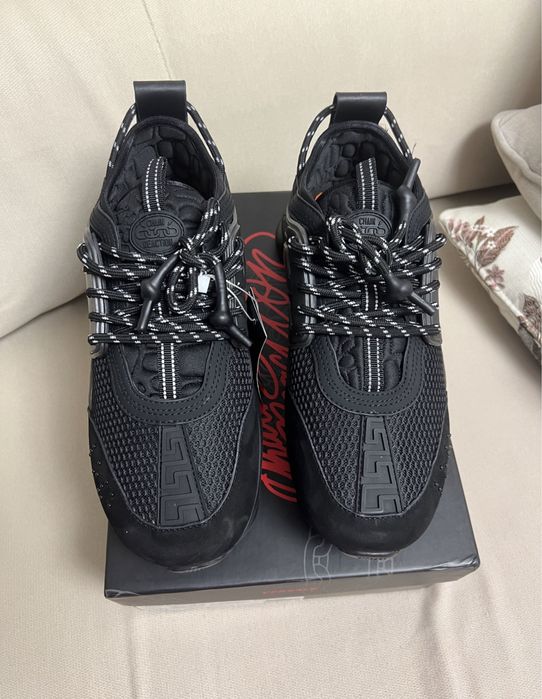 *649,99 RON * Versace Chain Reaction Full Black