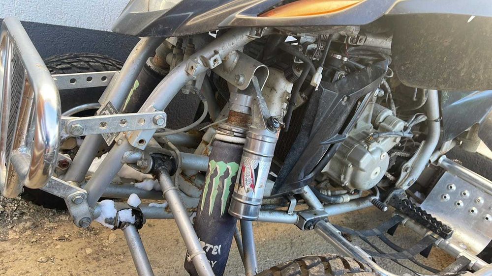 Vând ATV dinli Godzilla 450 cc+ un motor pentru piese