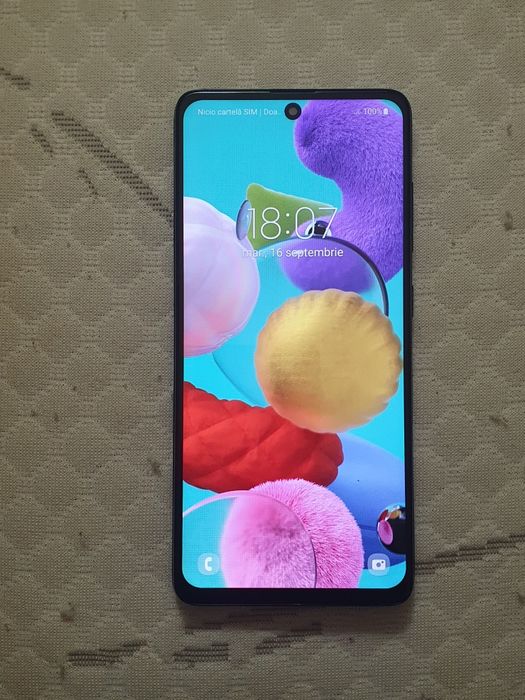 Tel. Samsung A51.