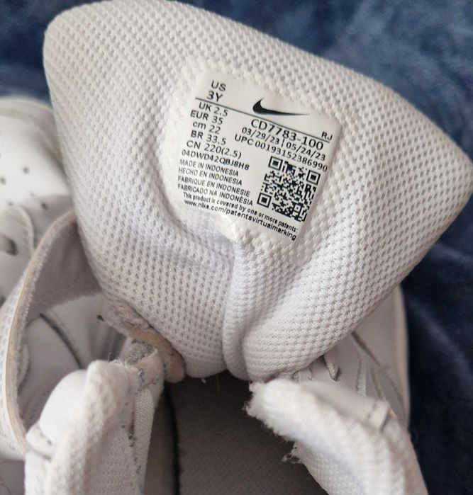 Adidași Nike, mărimea 35.