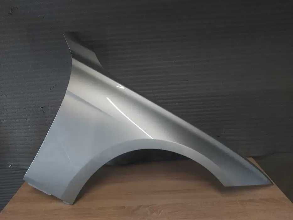 Aripa Fata Dreapta BMW Seria 3 F30 An 2012-2014 (A83 (Gri))