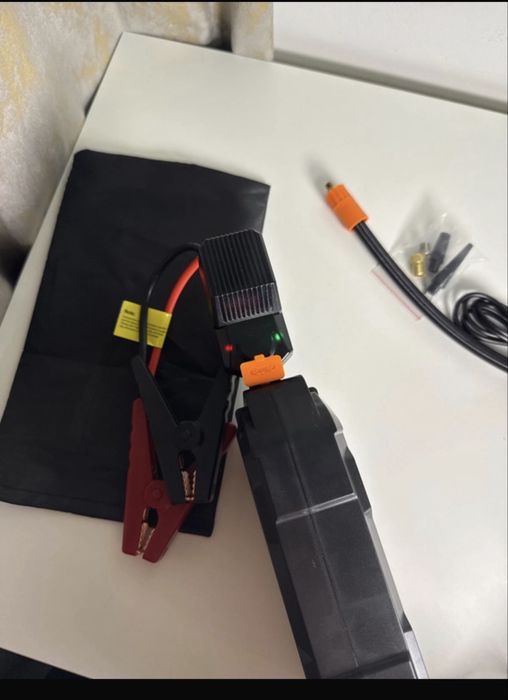 Starter Auto 5000A + Compresor + Powerbank + Lanternă