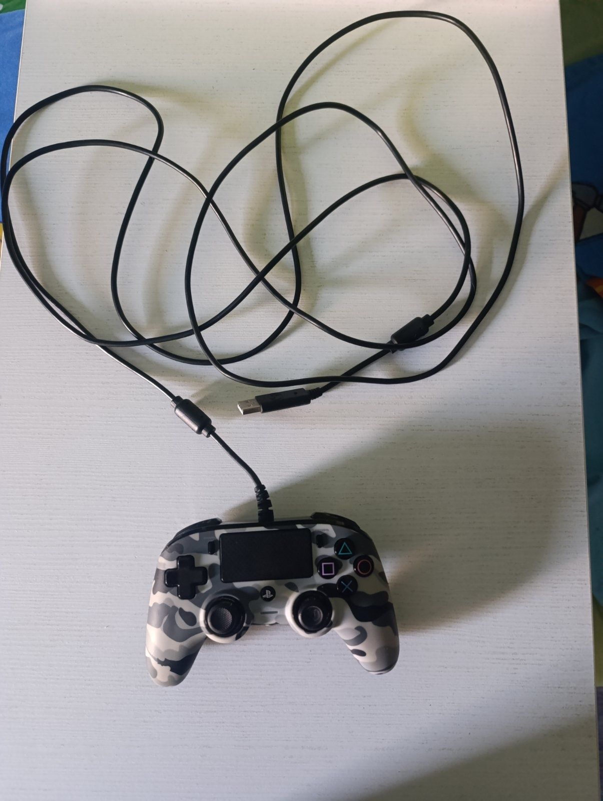 Playstation4 pro 1tb destiny 2 edition.