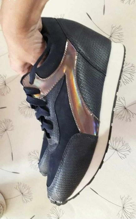 Дамски спортни кецове на платформа