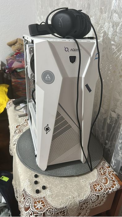 PC Gaming ( Medium-low gaming ) + Monitor