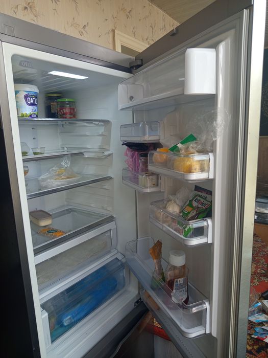 Холодилник сотилади