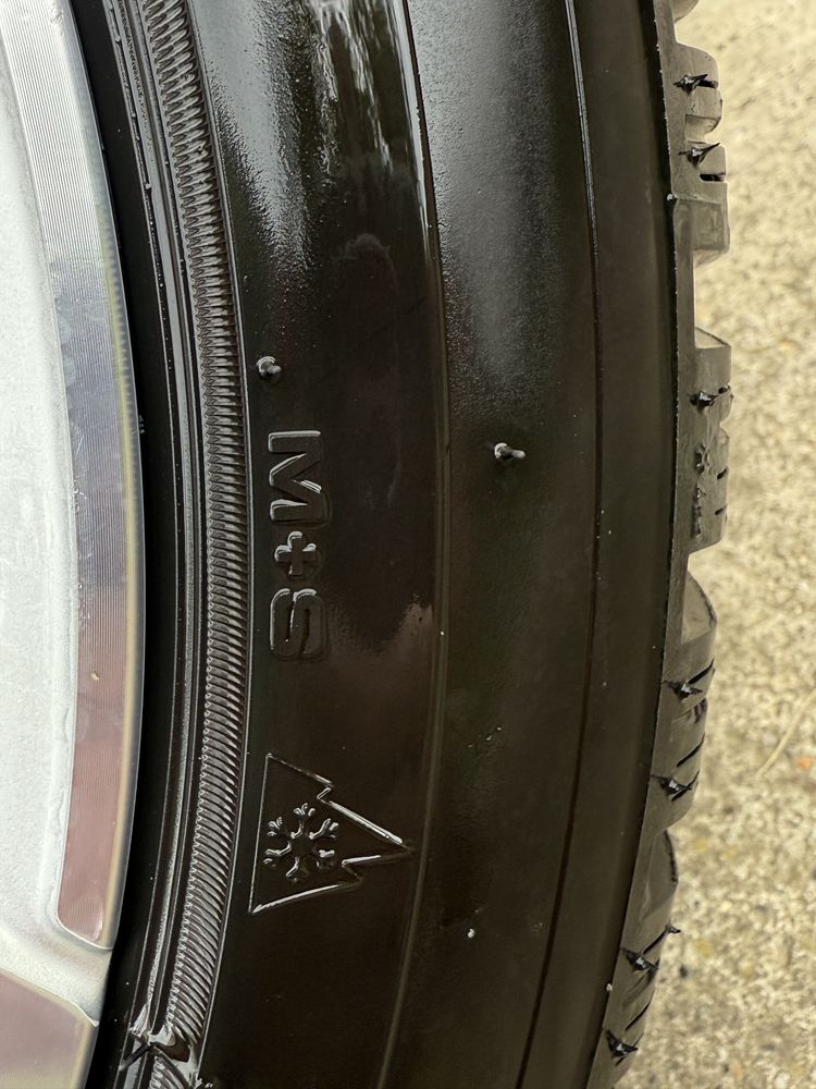 Jante aluminiu cu anvelope Lassa R17 5x112 VW