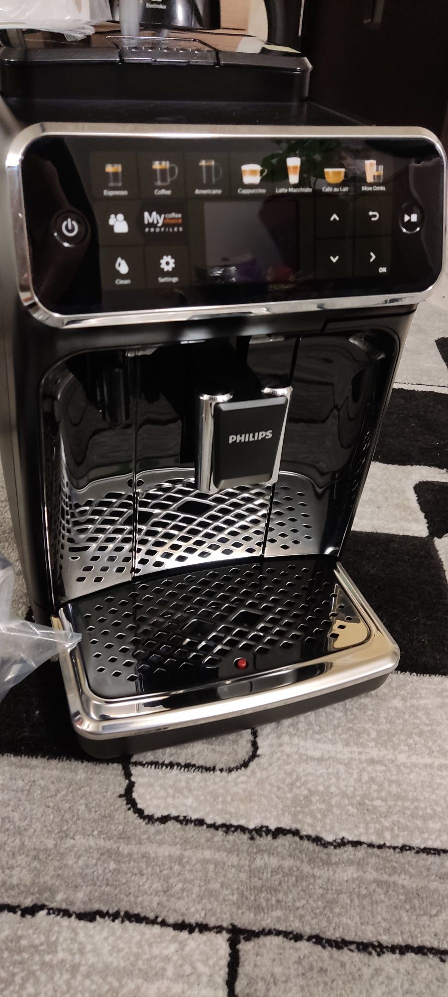 Espressor automat Philips seria 5400 LatteGo