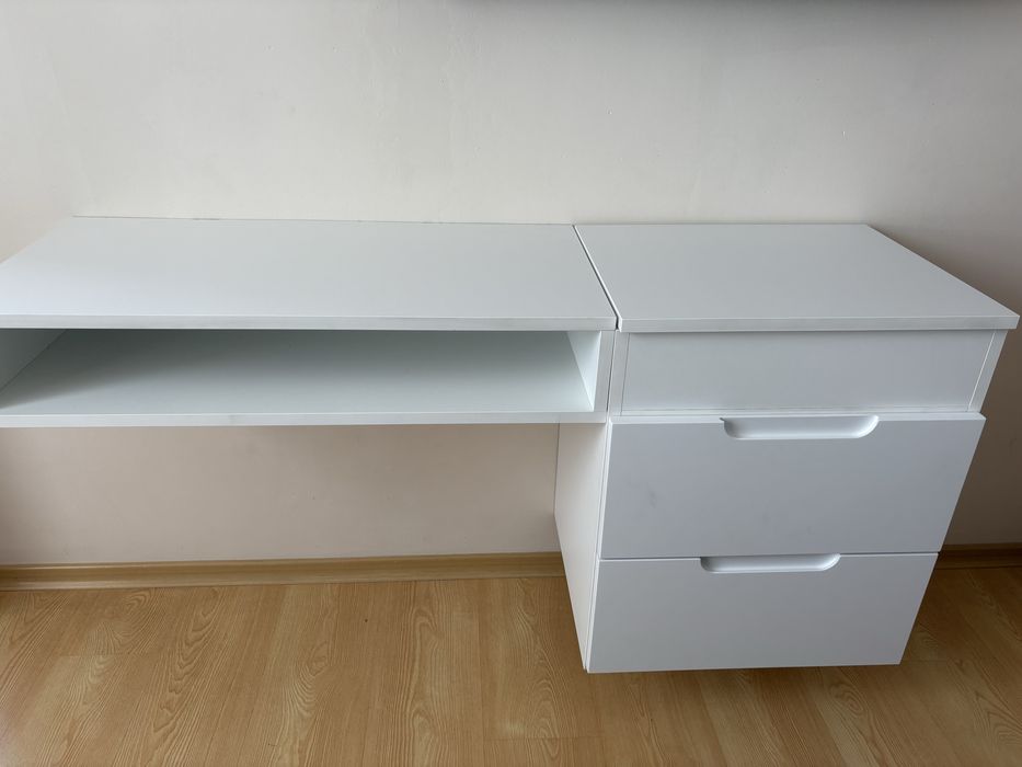 Бюро и дамска тоалетка