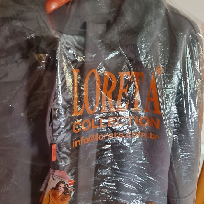 Женские пальто серого цвета Турция новое размер  48 и есть 42 разм