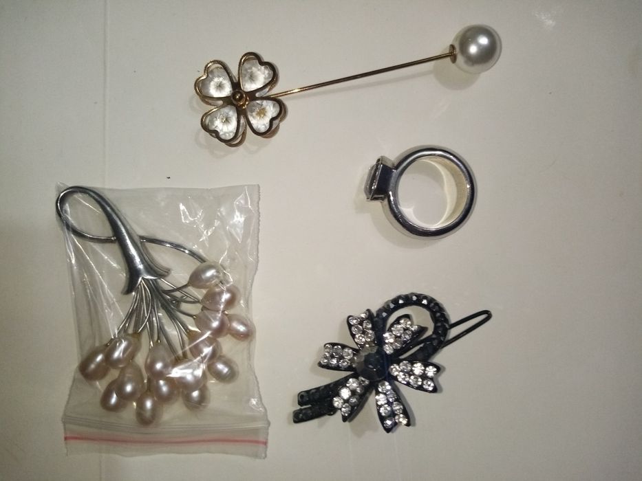 Новогодние брошки, фенички, браслеты, серьги