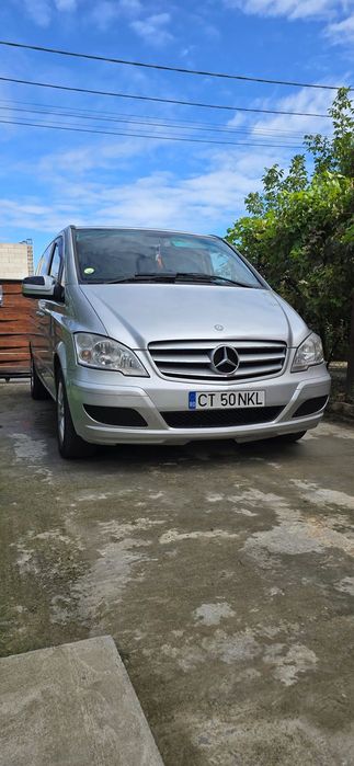 Mercedes-Benz Viano Mașina este in posesia mea de 2 ani.2 chei.Fara defecte