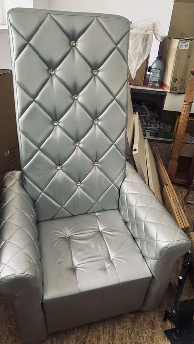 Продаю кресло для салона кросаты