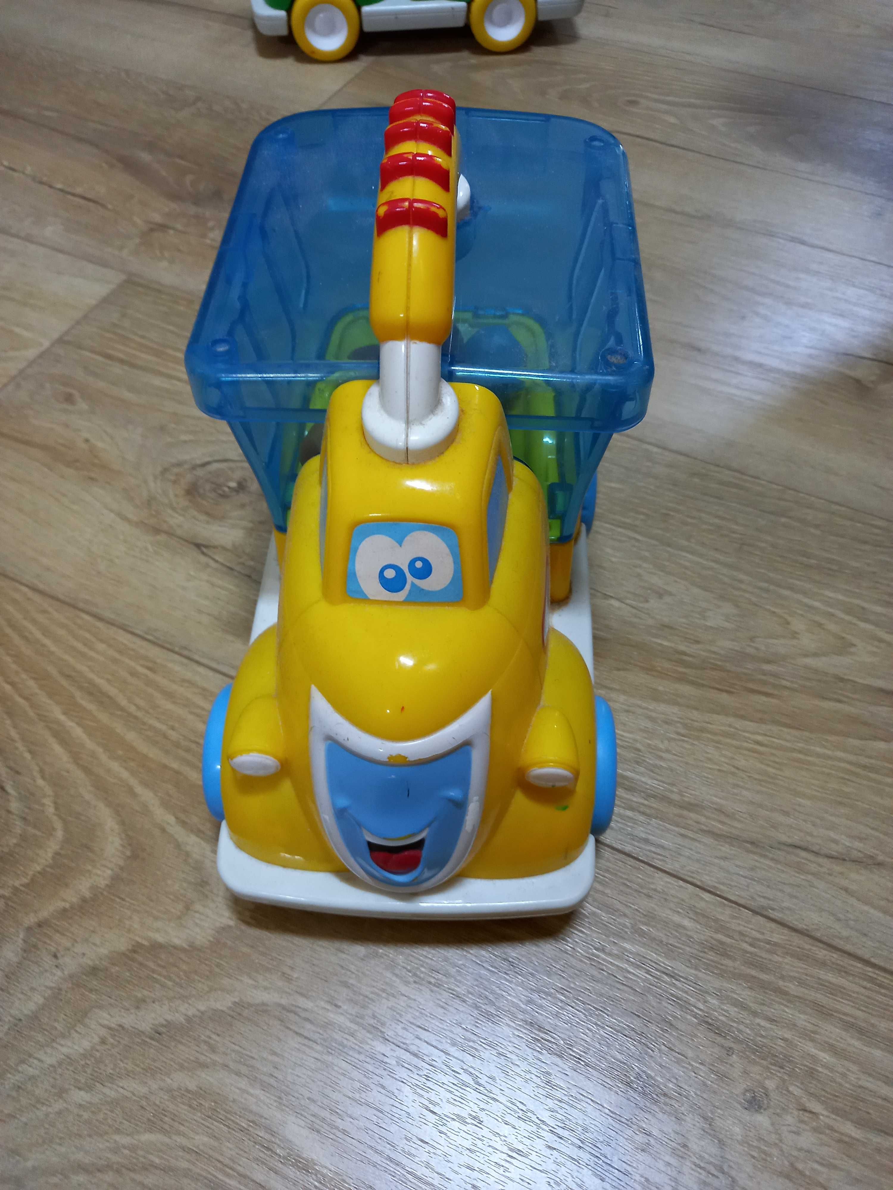 Mașinuțe Little tikes cu bile