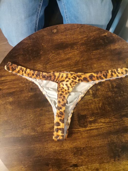 Vand chilot tanga pt bărbați