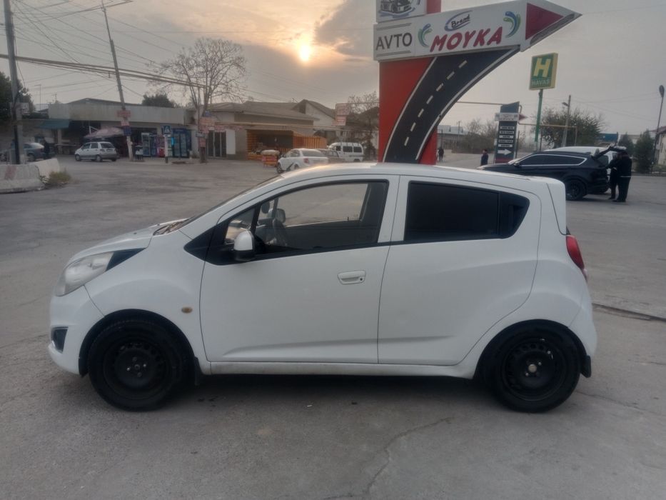 Srochni sotiladi gazi bor