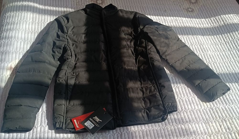 Продам куртку мужскую